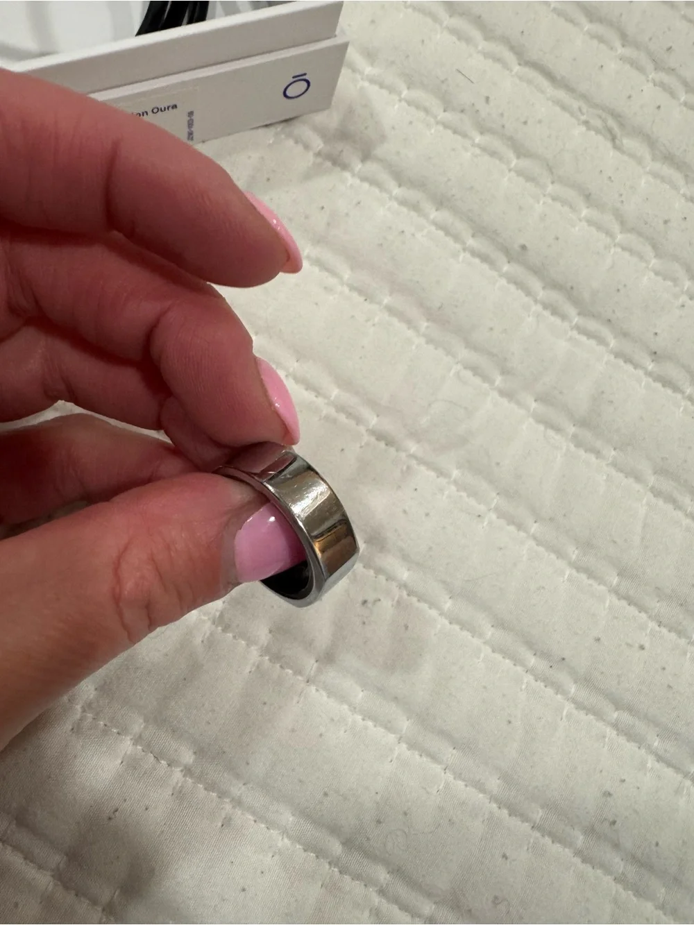 Oura Ring Size 9 Heritage Silver Magnetic Charging Dock